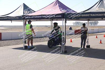 media/Nov-03-2025-Lets Ride (Mon) [[4d74c1c4d3]]/A Group/Grid/